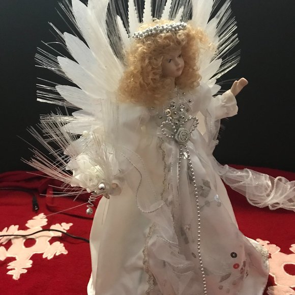 Fibre Optic Ivory Christmas Angel 13 inches tall - Picture 5 of 11